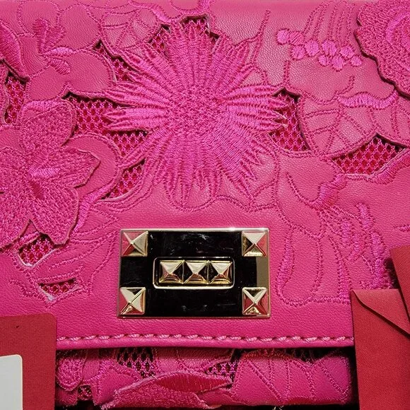 Rare VALENTINO Napa Lace Girello Flap Bag in Fuschia - Picture 14 of 16